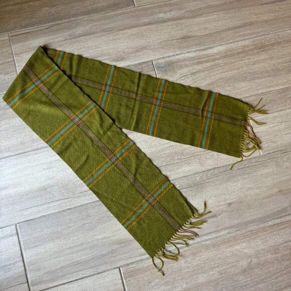 100% Lambswool Plaid Scarf - Made in Scotland | Unisex Winter Accessory - Picture 1 of 5